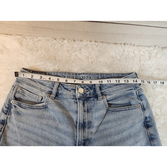 American Eagle Womens Light Blue  Stretch High Rise Mom‎ Straight Jeans Size 8 - Picture 6 of 8